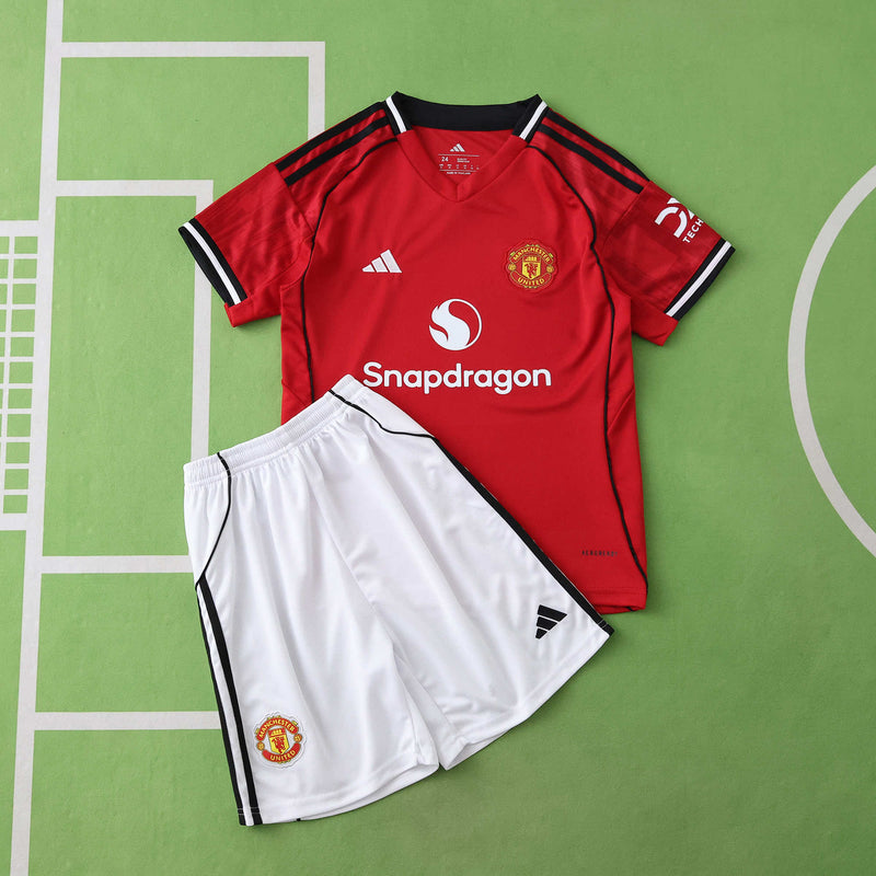 MANCHESTER UNITED I 2025/26 CONJUNTO INFANTIL